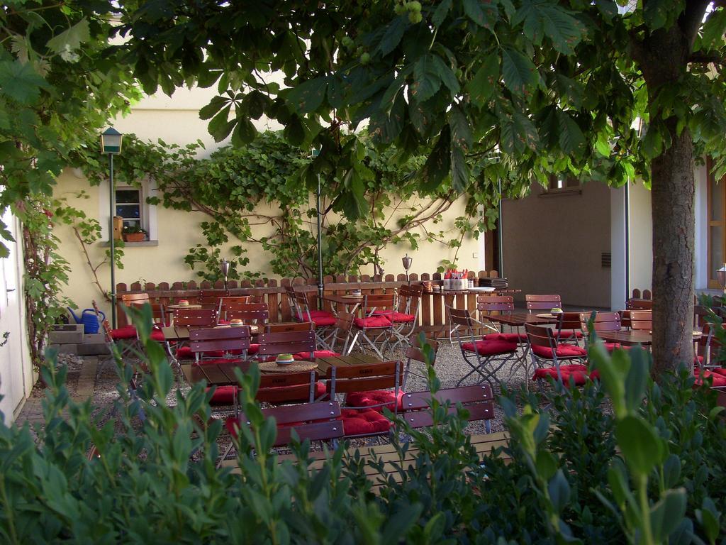 Hotel & Restaurant Engel Хербертинген Экстерьер фото
