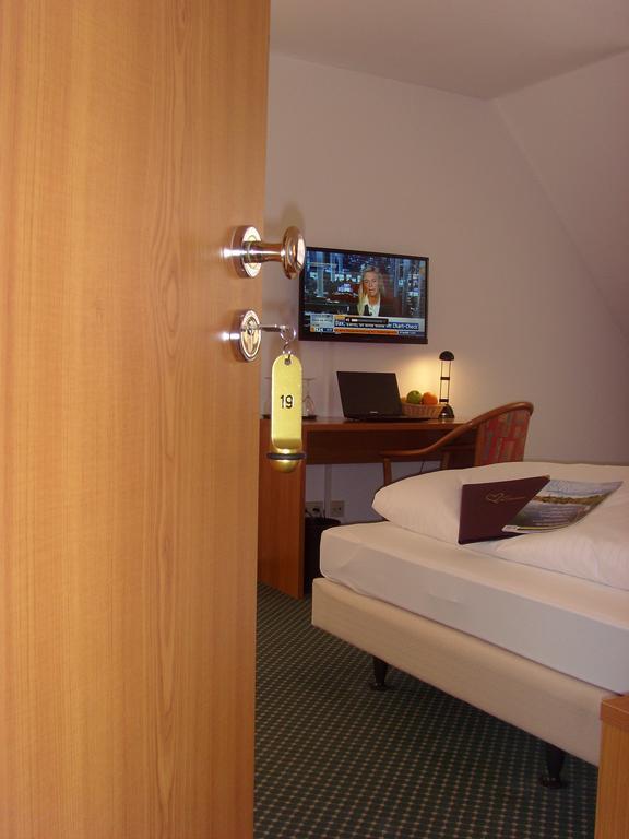 Hotel & Restaurant Engel Хербертинген Номер фото
