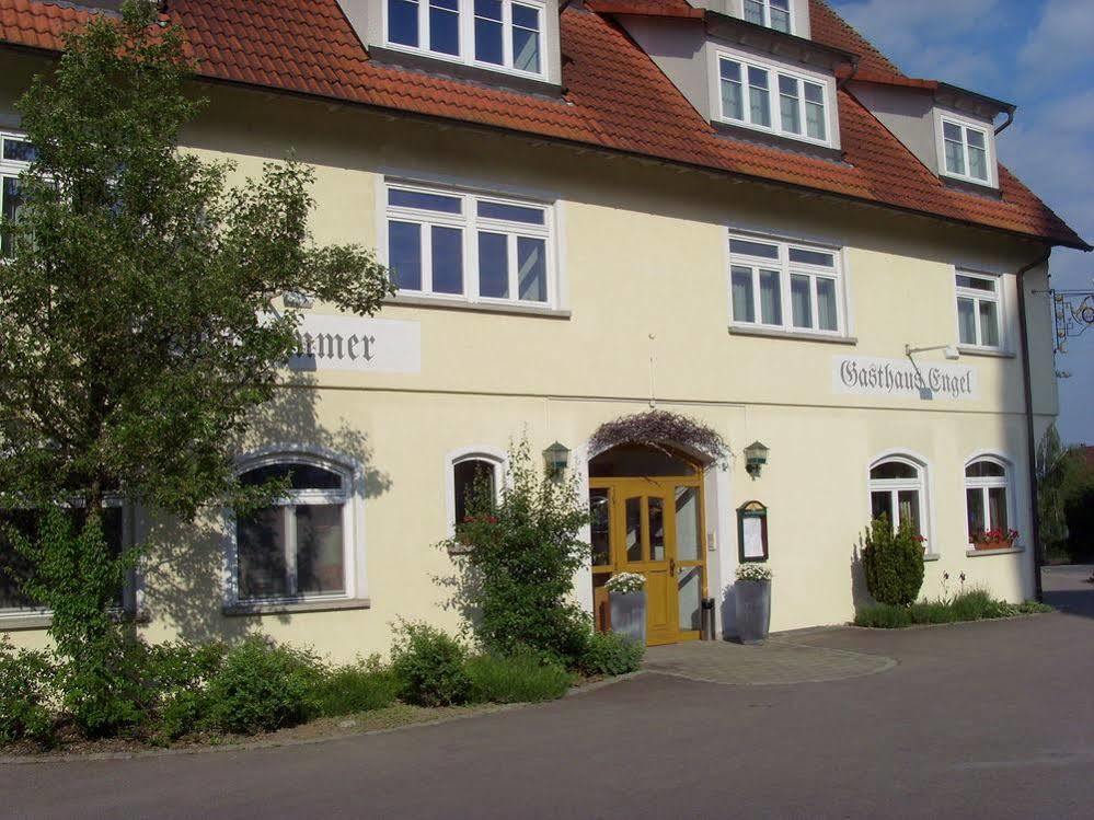 Hotel & Restaurant Engel Хербертинген Экстерьер фото